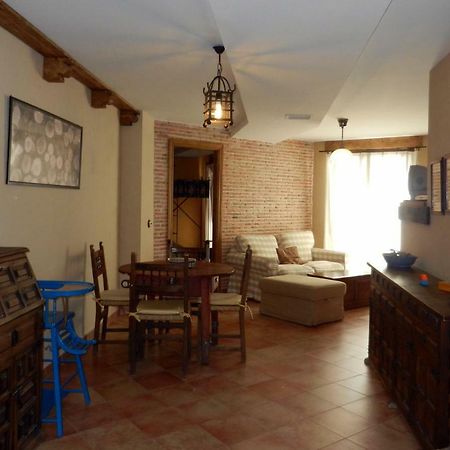 Hostal Casa Rebollares I Piedralaves Exterior foto