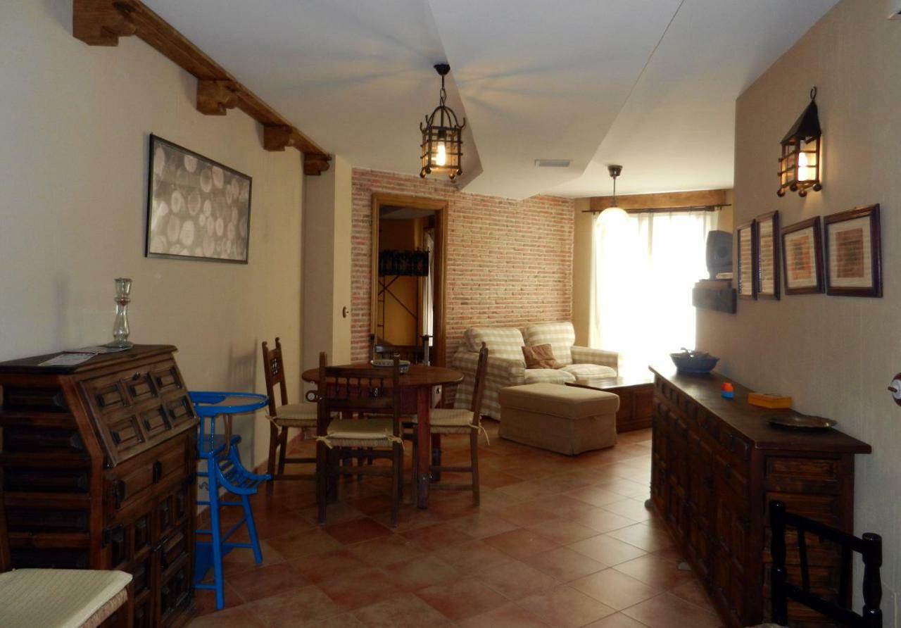 Hostal Casa Rebollares I Piedralaves Exterior foto