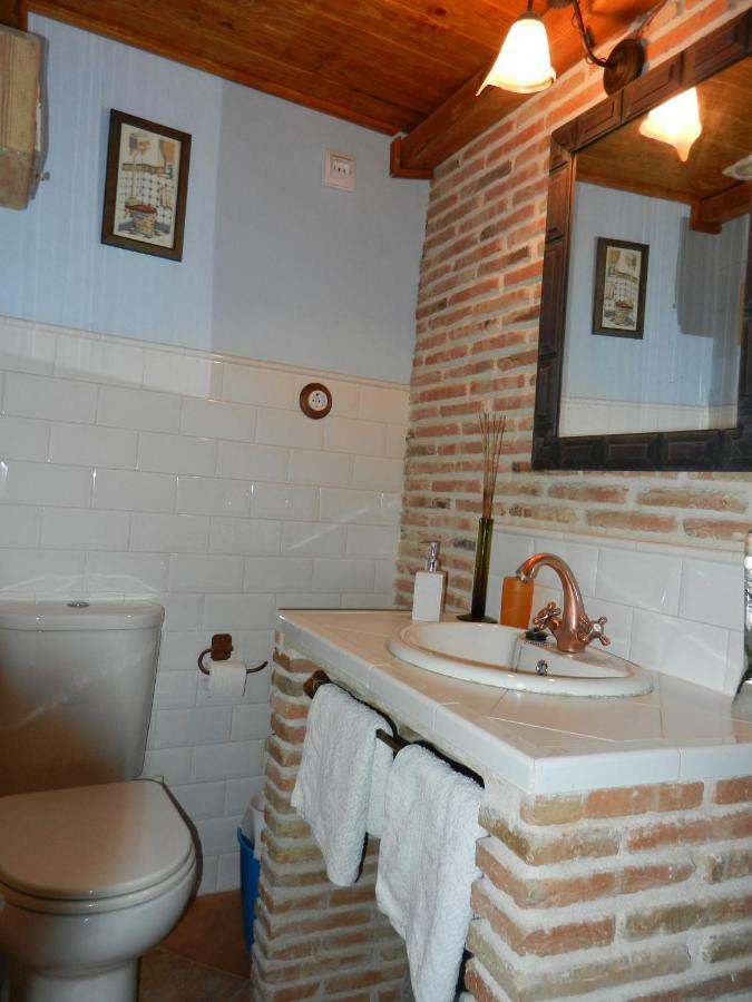 Hostal Casa Rebollares I Piedralaves Exterior foto